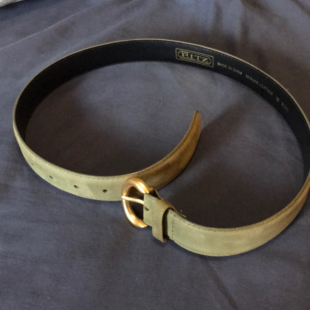 Green nubuck suede leather belt EUC